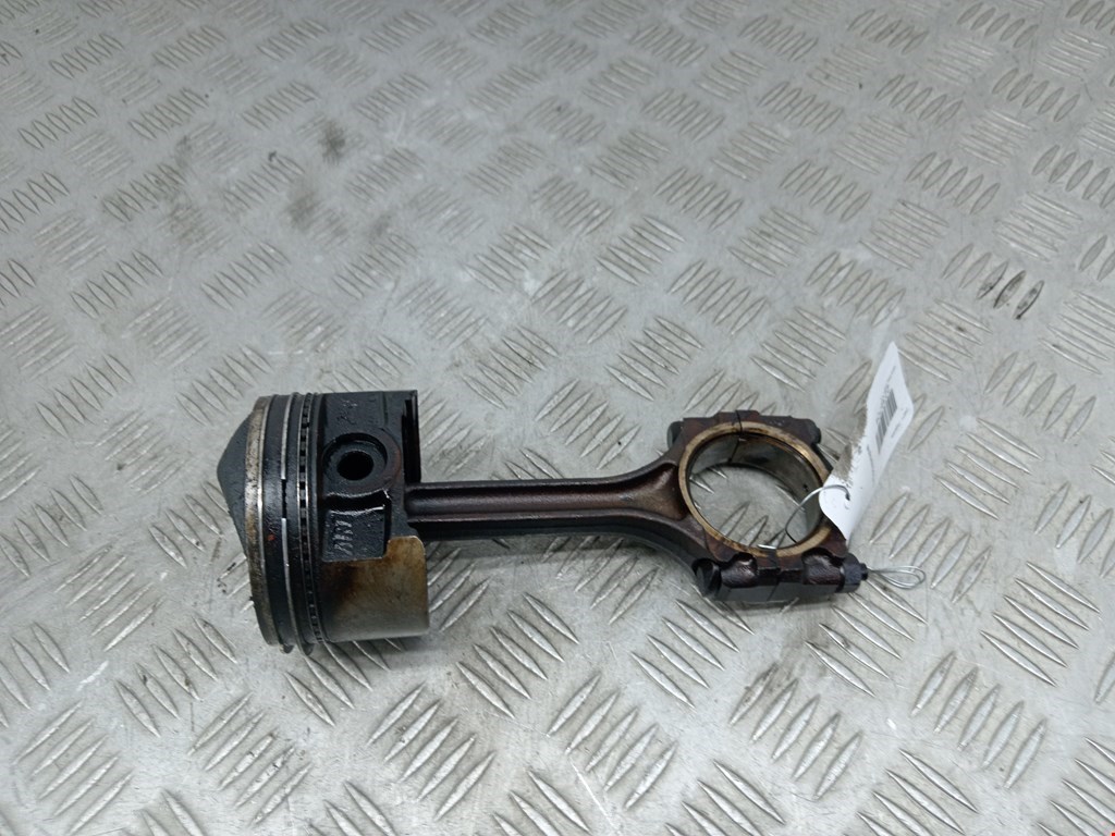 Поршень VOLVO V40 I 1995-2004