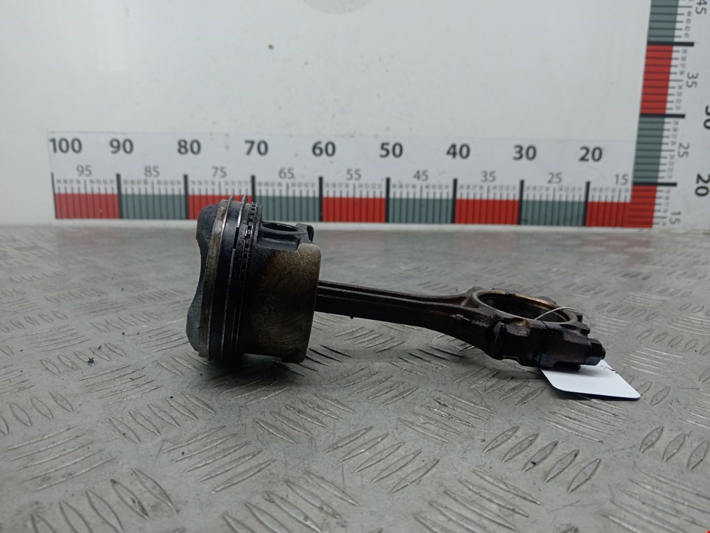 Поршень VOLVO V40 I 1995-2004