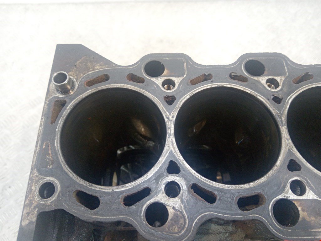 Блок цилиндров VOLVO V40 I 1995-2004