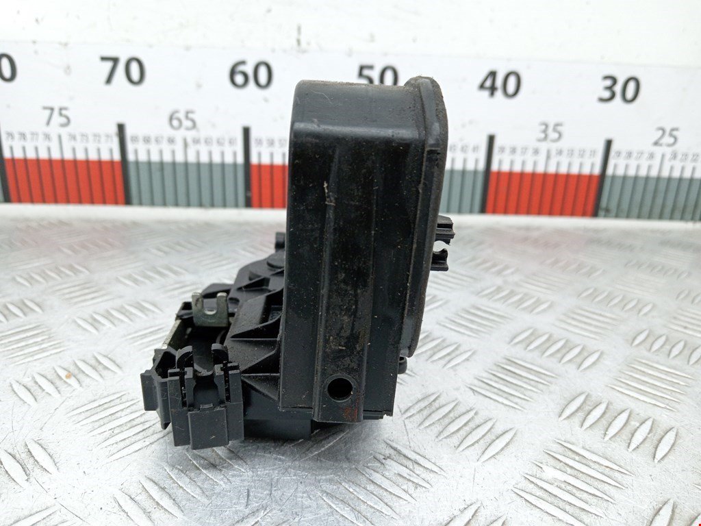 Замок двери задней правой BMW 5er 5 серия E60/E61 2003-2010