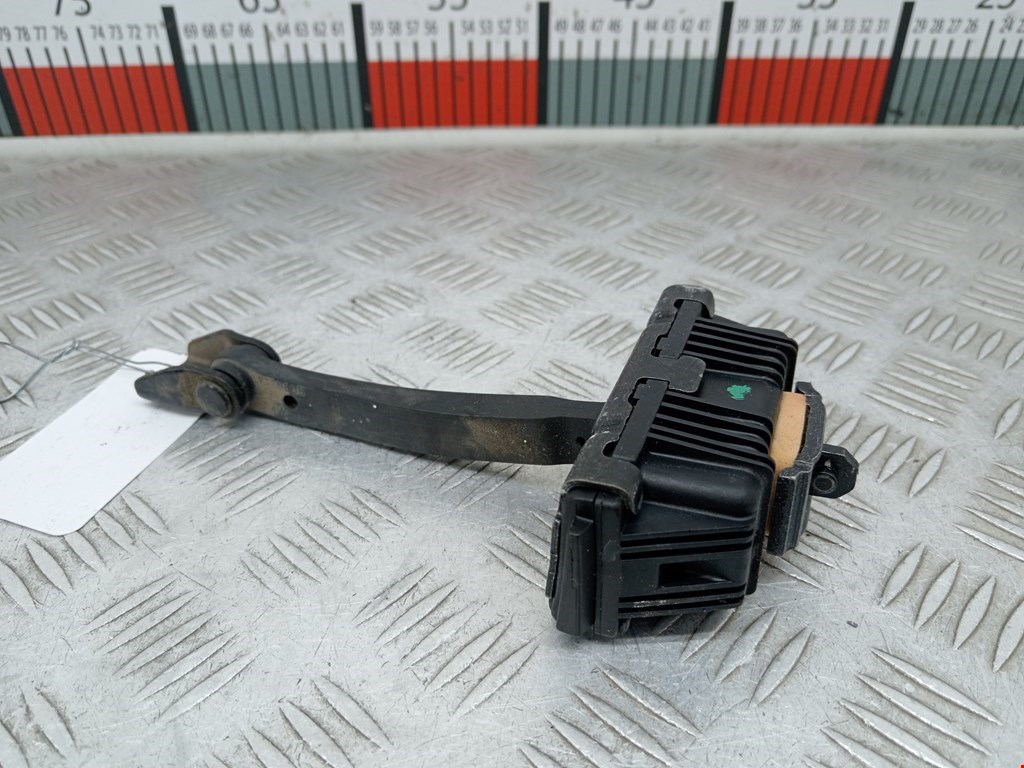 Ограничитель открывания двери BMW 5er 5 серия E60/E61 2003-2010