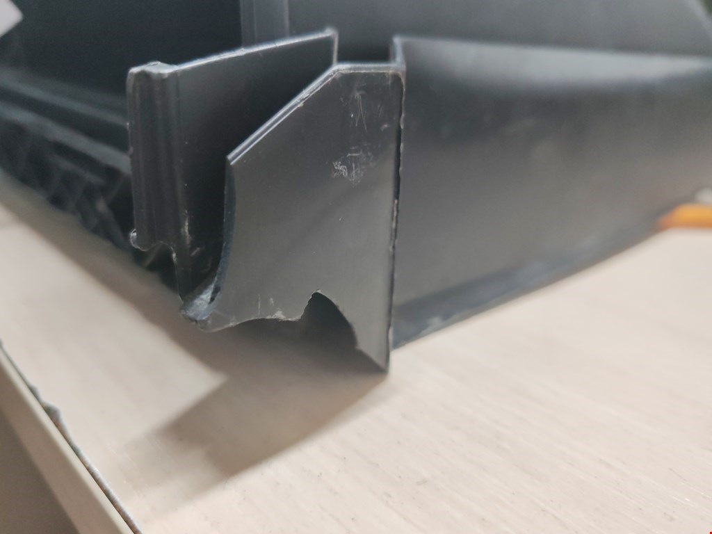 Корпус салонного фильтра MERCEDES-BENZ CLS-Class C219 2004-2010