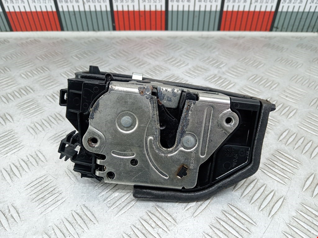Замок двери задней правой BMW 5er 5 серия E60/E61 2003-2010