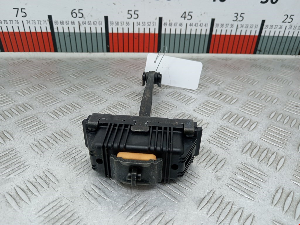 Ограничитель открывания двери BMW 5er 5 серия E60/E61 2003-2010