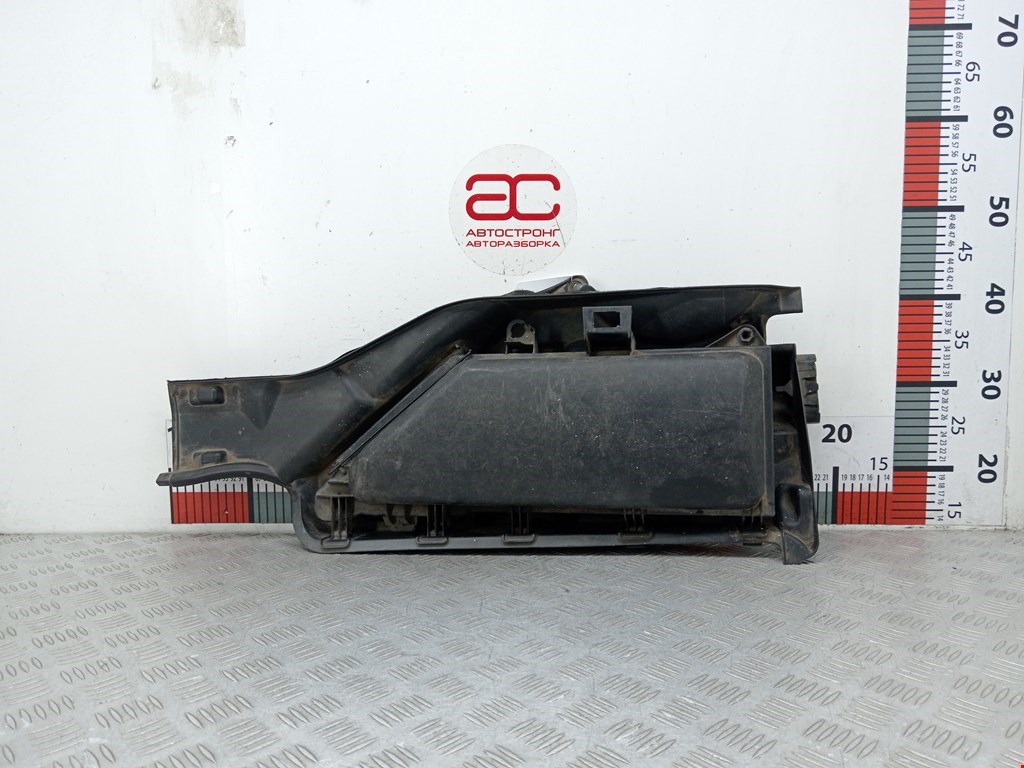 Корпус салонного фильтра BMW 5-Series (E60/E61) (2003-2010)