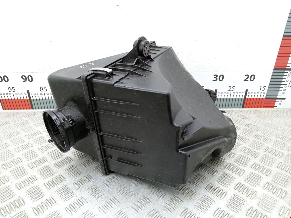 Корпус воздушного фильтра BMW 7er 7 серия E38 1994-2001