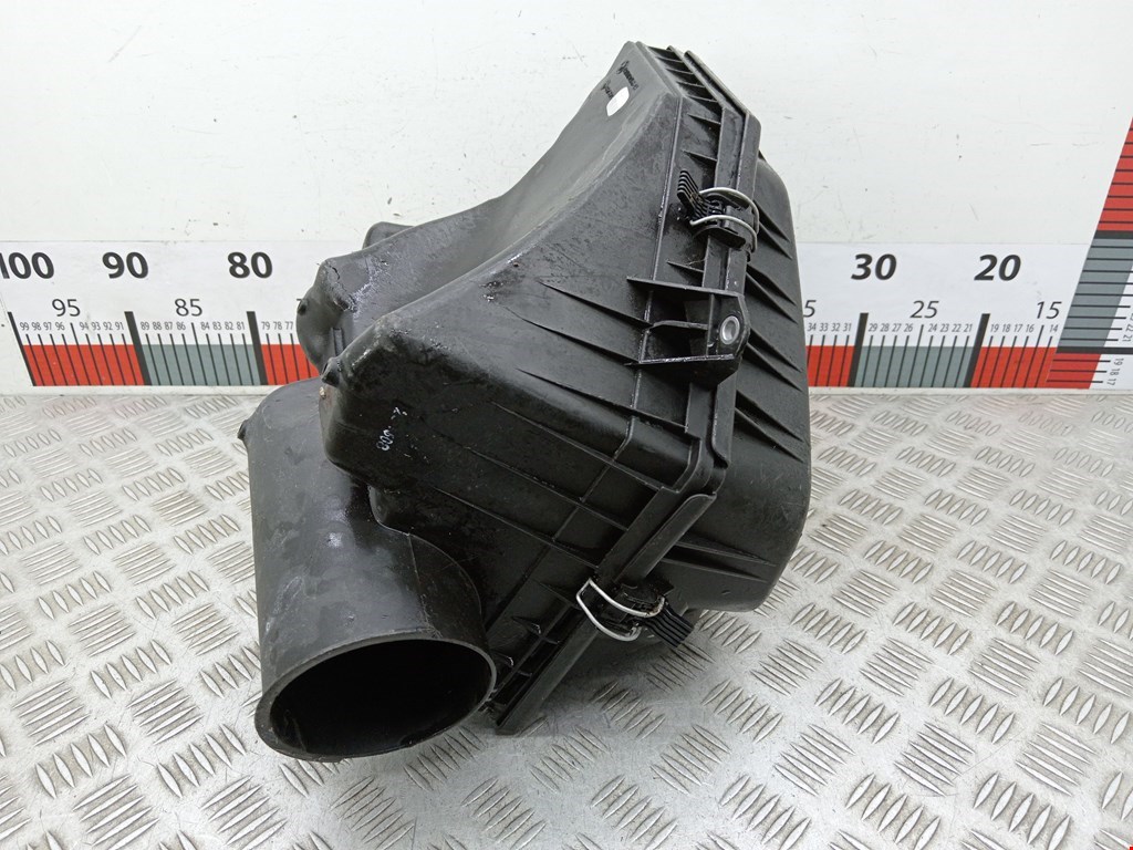 Корпус воздушного фильтра BMW 3er E90/E91 2005-2012