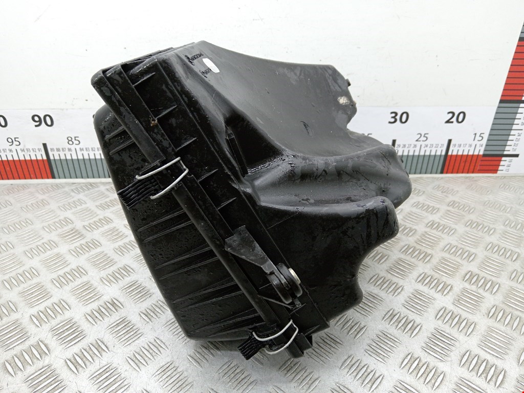 Корпус воздушного фильтра BMW 3er E90/E91 2005-2012