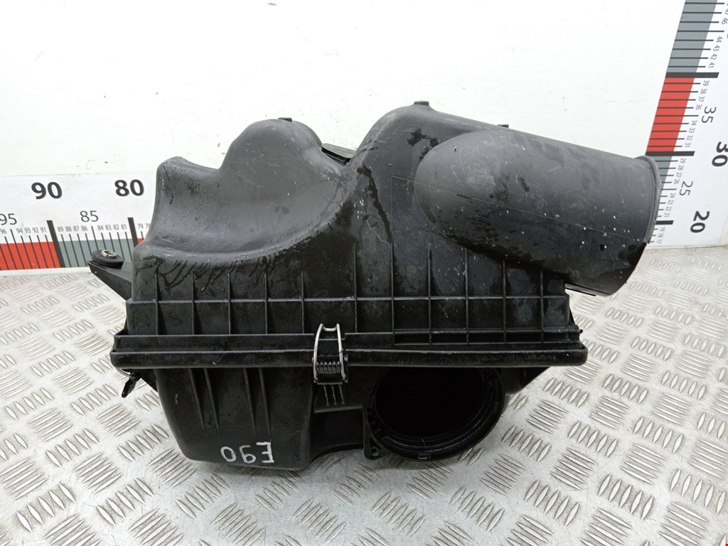 Корпус воздушного фильтра BMW 3er E90/E91 2005-2012