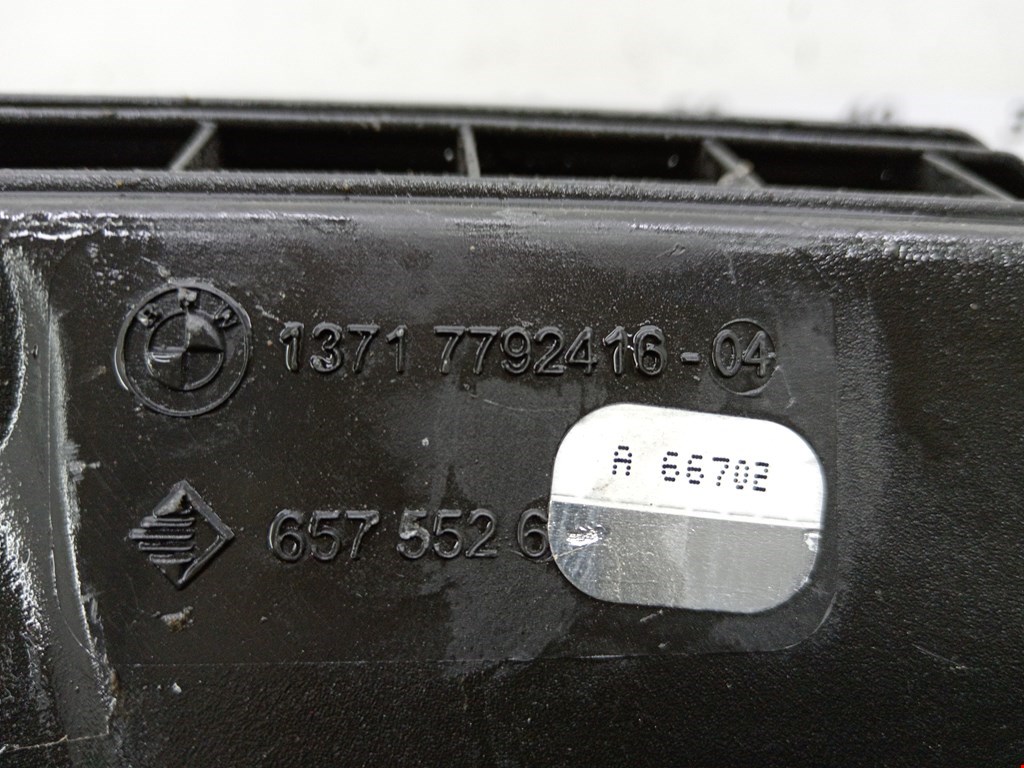 Корпус воздушного фильтра BMW 3er E90/E91 2005-2012