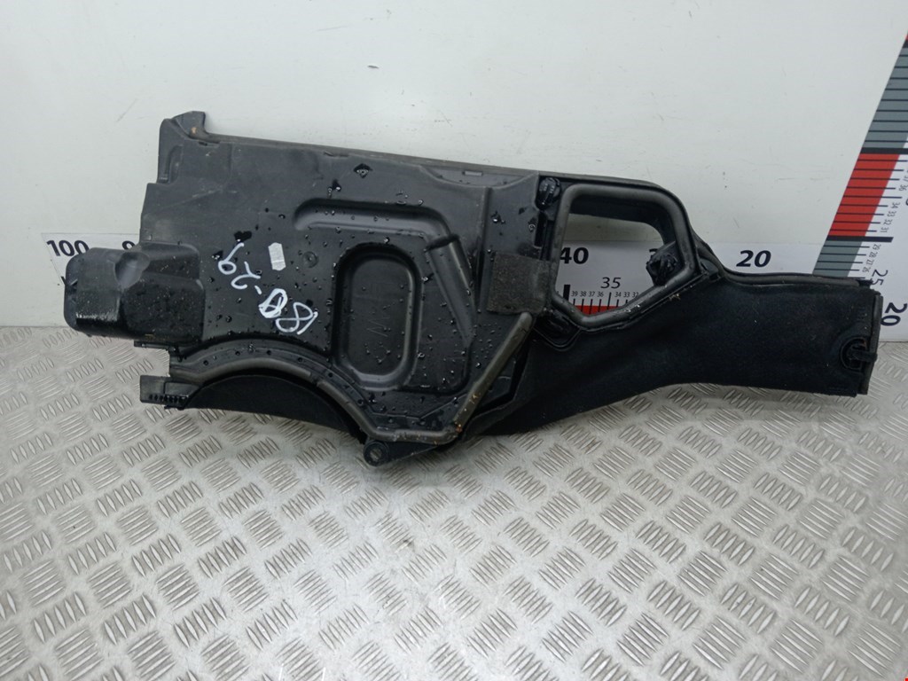 Корпус салонного фильтра BMW 5-Series (E60/E61) (2003-2010)