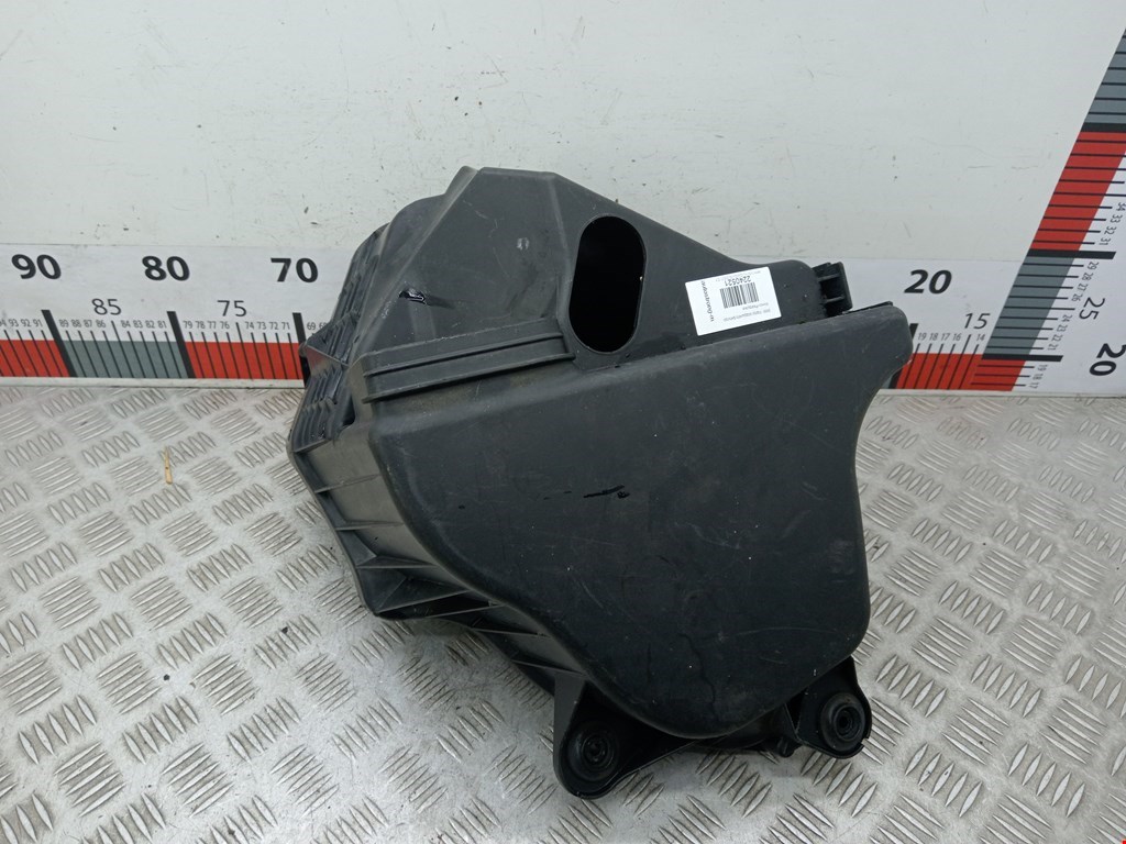 Корпус воздушного фильтра BMW 3er E90/E91 2005-2012