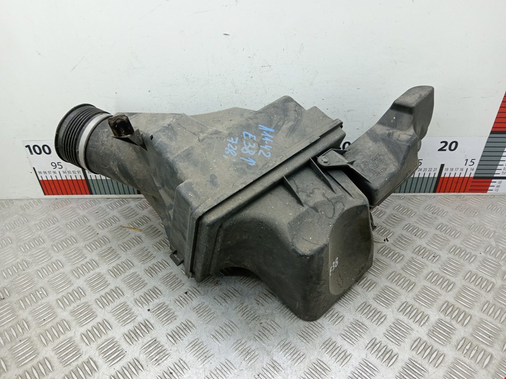 Корпус воздушного фильтра BMW 7er 7 серия E38 1994-2001