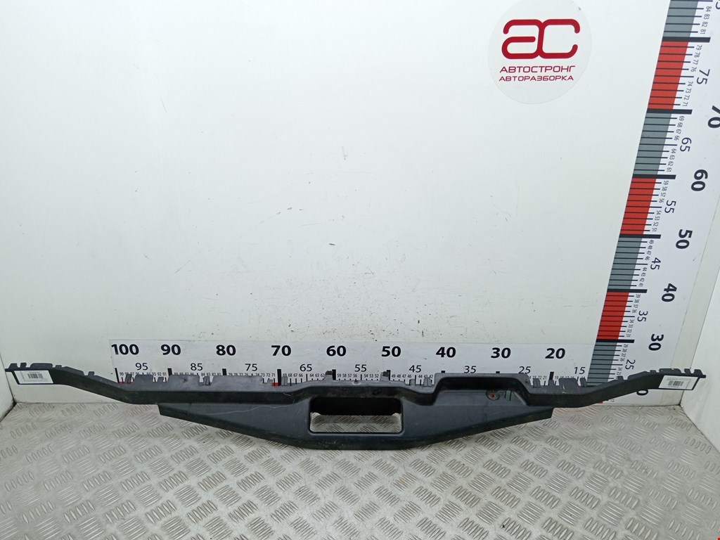 Накладка внутренняя на заднюю панель кузова (багажника замка багажника) BMW X5 (E70) (2006-2013)