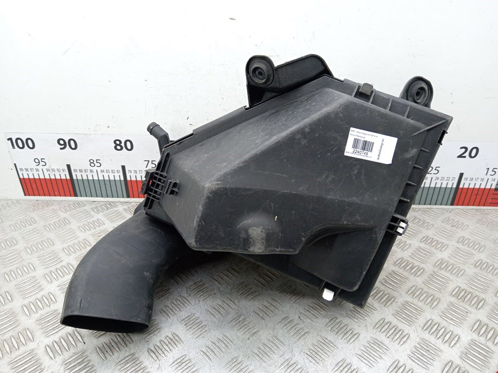 Корпус воздушного фильтра BMW 3er E90/E91 2005-2012