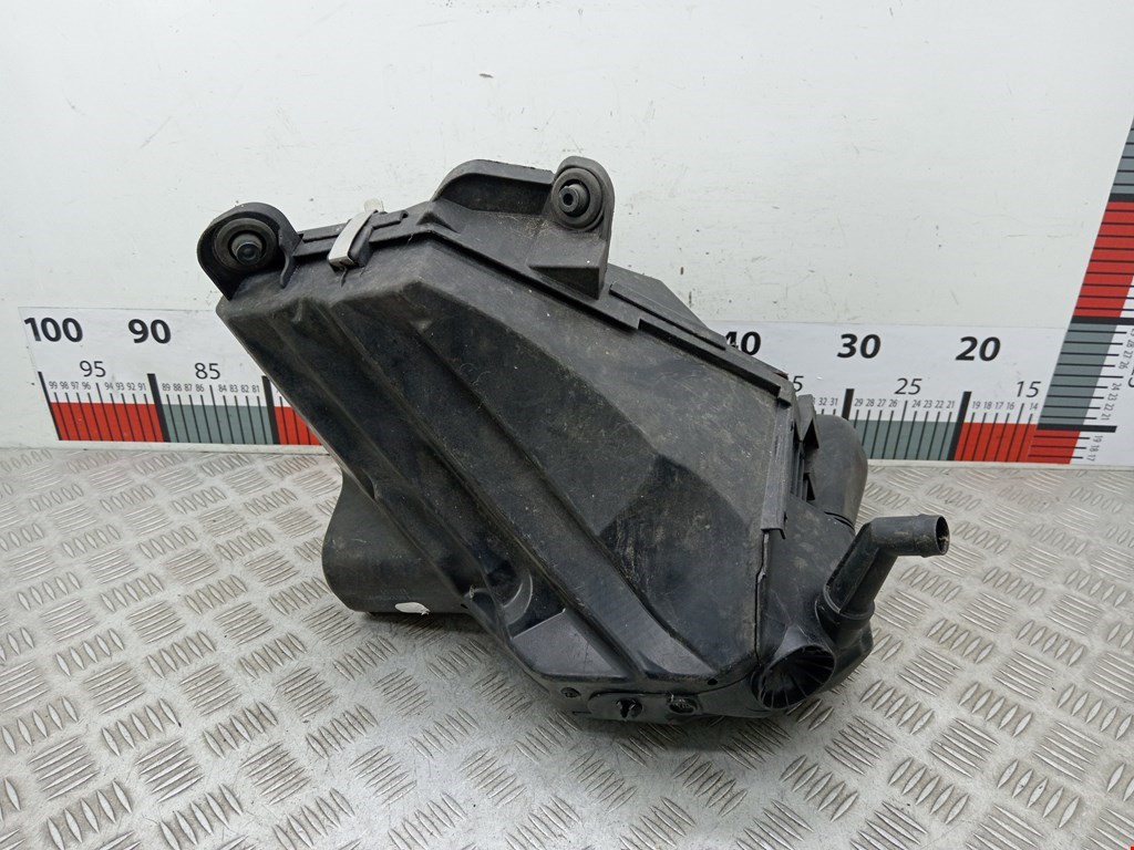 Корпус воздушного фильтра BMW 3er E90/E91 2005-2012