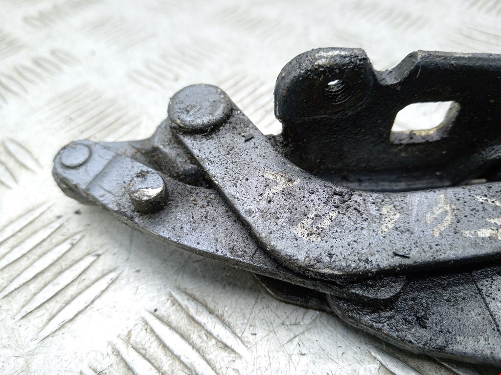 Петля капота левая/правая BMW 3er E46 1998-2006