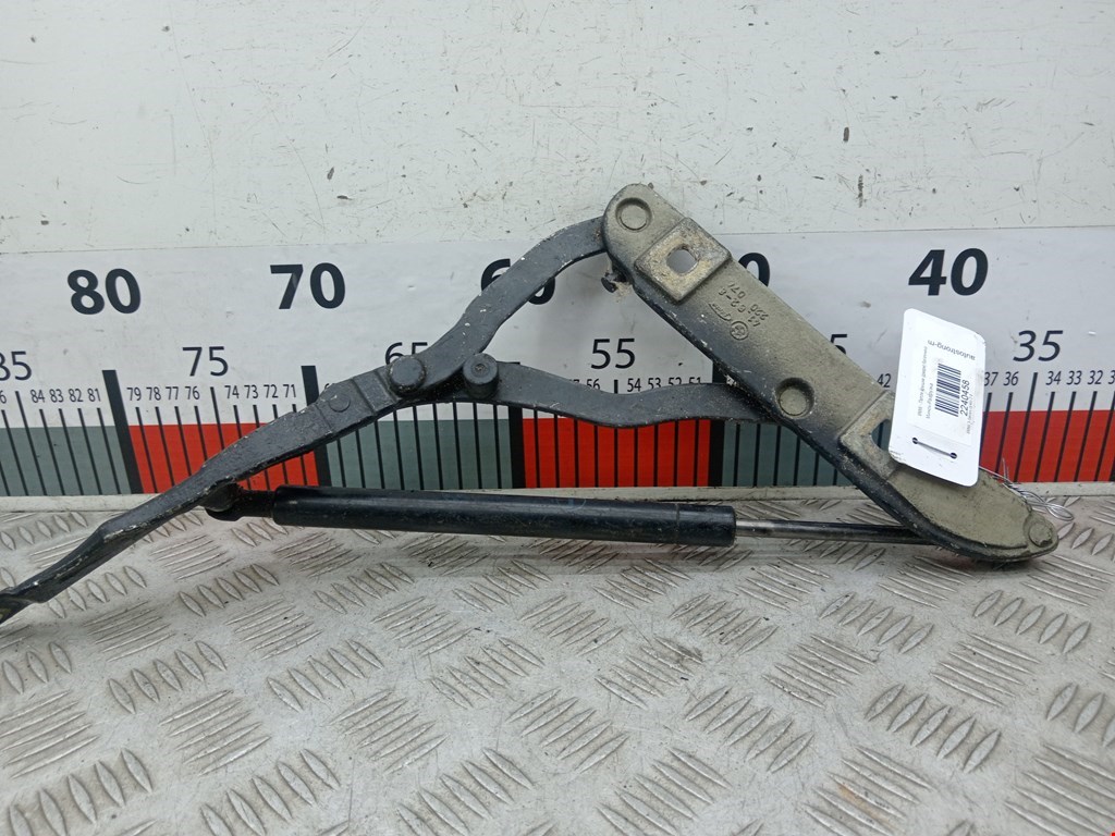 Петля крышки (двери) багажника BMW 3-Series (E46) (1998-2007)