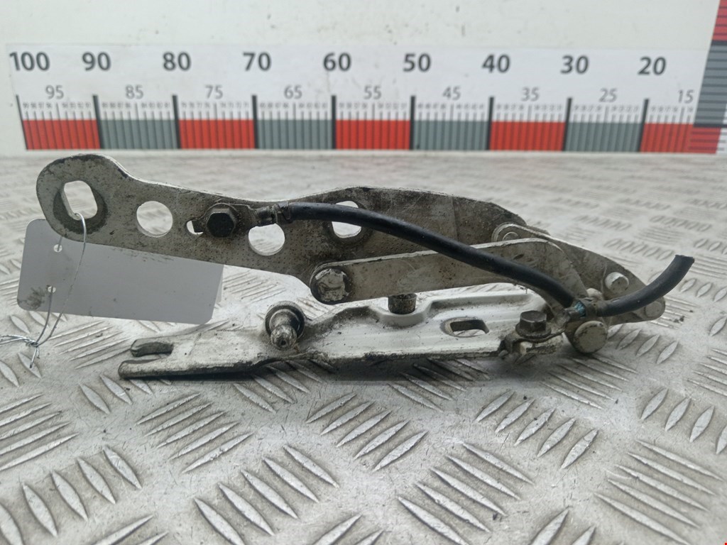 Петля капота левая BMW 3-Series (E46) (1998-2007)