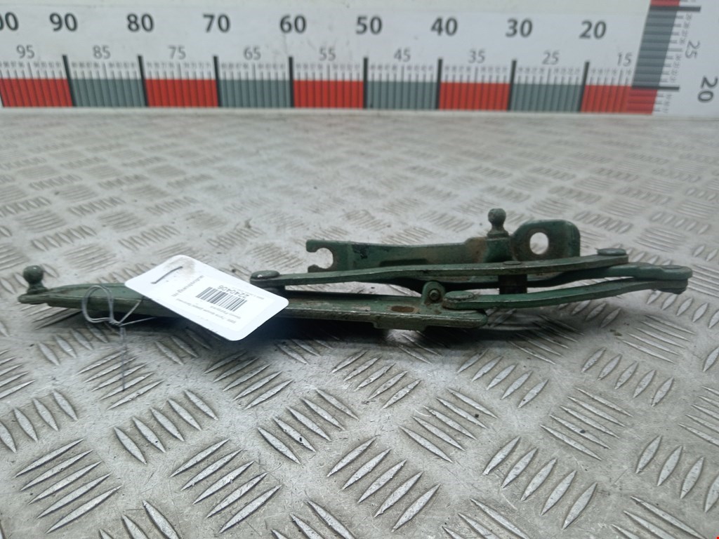 Петля крышки (двери) багажника BMW 3-Series (E46) (1998-2007)