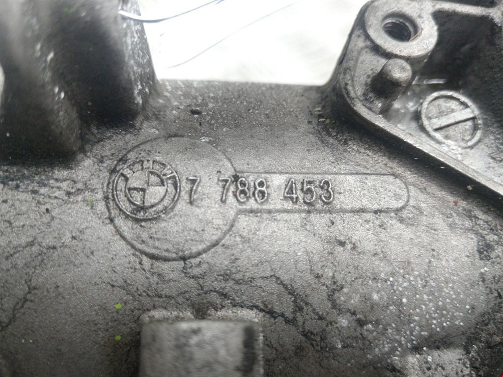 Корпус масляного фильтра BMW 5er 5 серия E60/E61 2003-2010