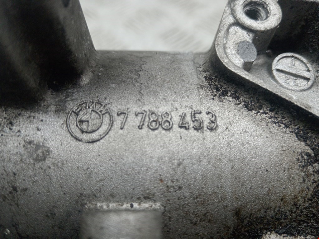 Корпус масляного фильтра BMW 5er 5 серия E60/E61 2003-2010