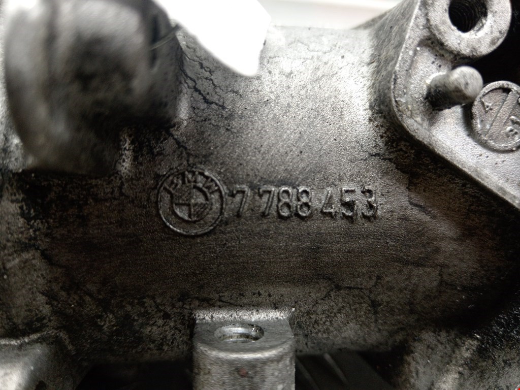 Корпус масляного фильтра BMW 5er 5 серия E60/E61 2003-2010