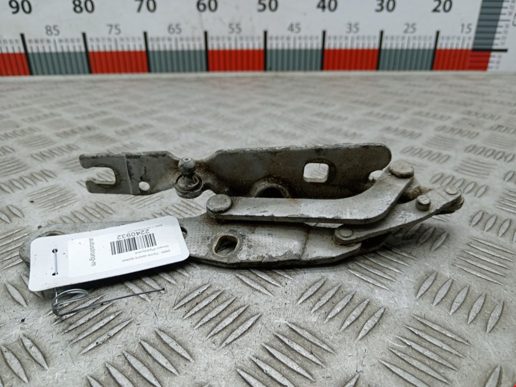 Петля капота правая BMW 3-Series (E46) (1998-2007)