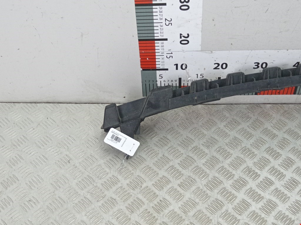 Кронштейн переднего бампера центральный MERCEDES-BENZ C-Class C-klasse W204 2007-2015