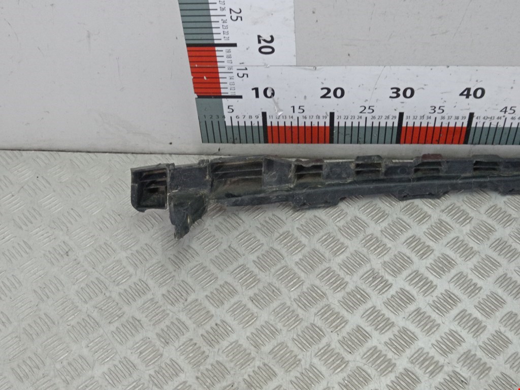 Кронштейн переднего бампера центральный MERCEDES-BENZ C-Class C-klasse W204 2007-2015