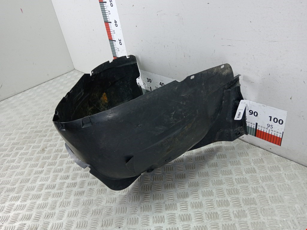 Локер (подкрылок) передний правый RENAULT Sandero 2009-2014