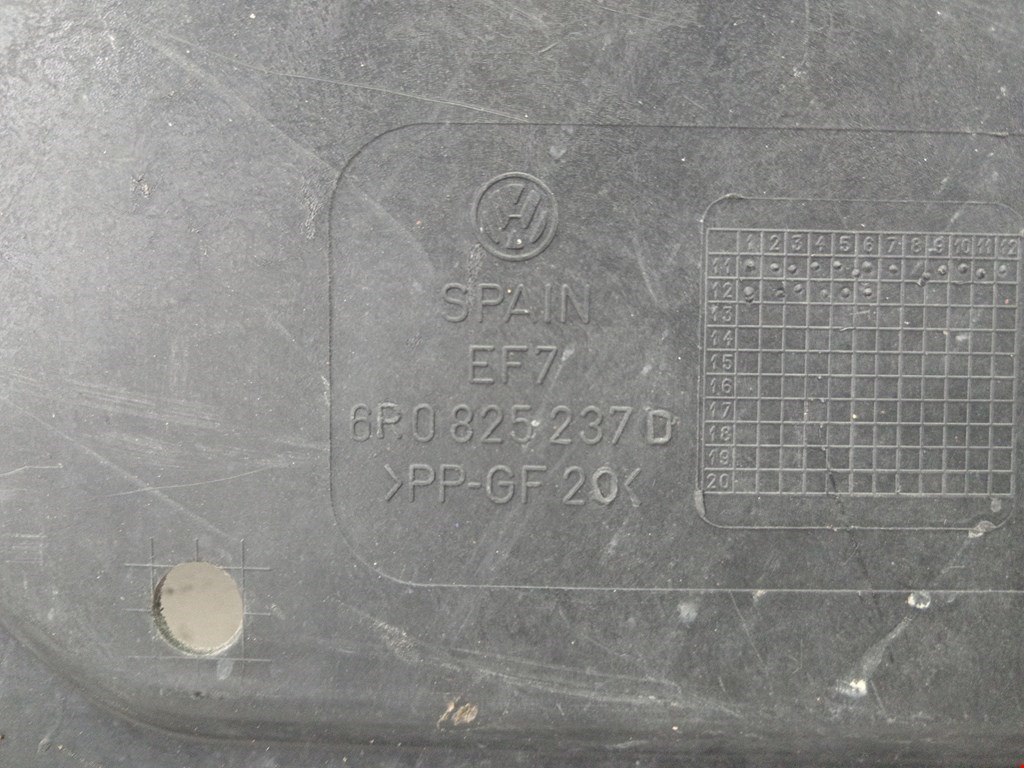 Пыльник (кузов наружные) VOLKSWAGEN Polo V HB 2009-2017