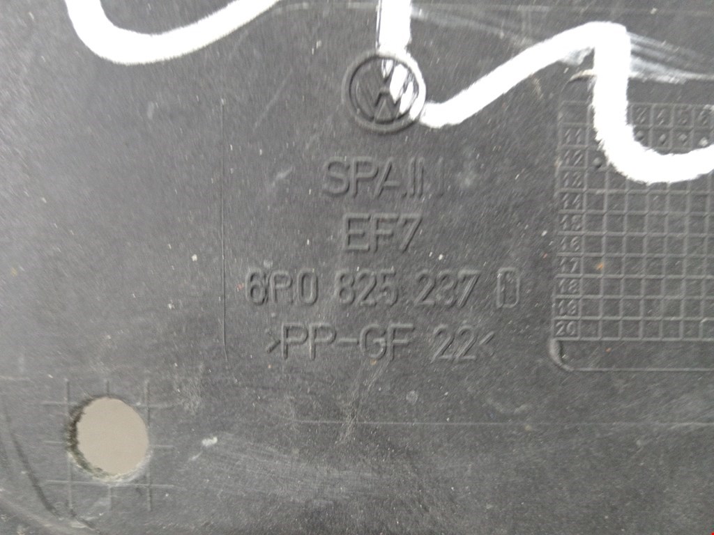 Пыльник (кузов наружные) VOLKSWAGEN Polo V HB 2009-2017