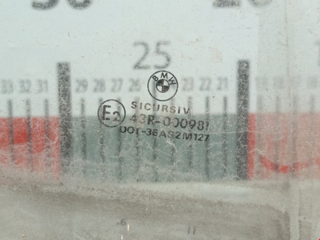 Стекло двери заднее правое BMW 5er 5 серия E39 1995-2004