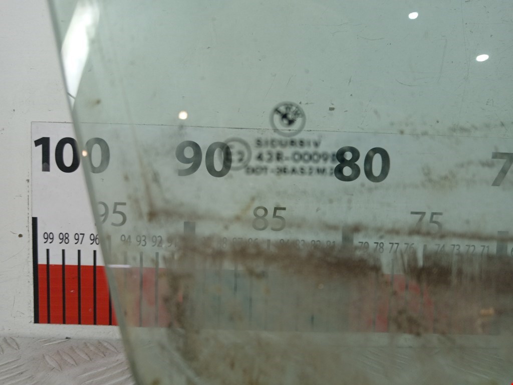 Стекло двери переднее правое BMW 5er 5 серия E39 1995-2004