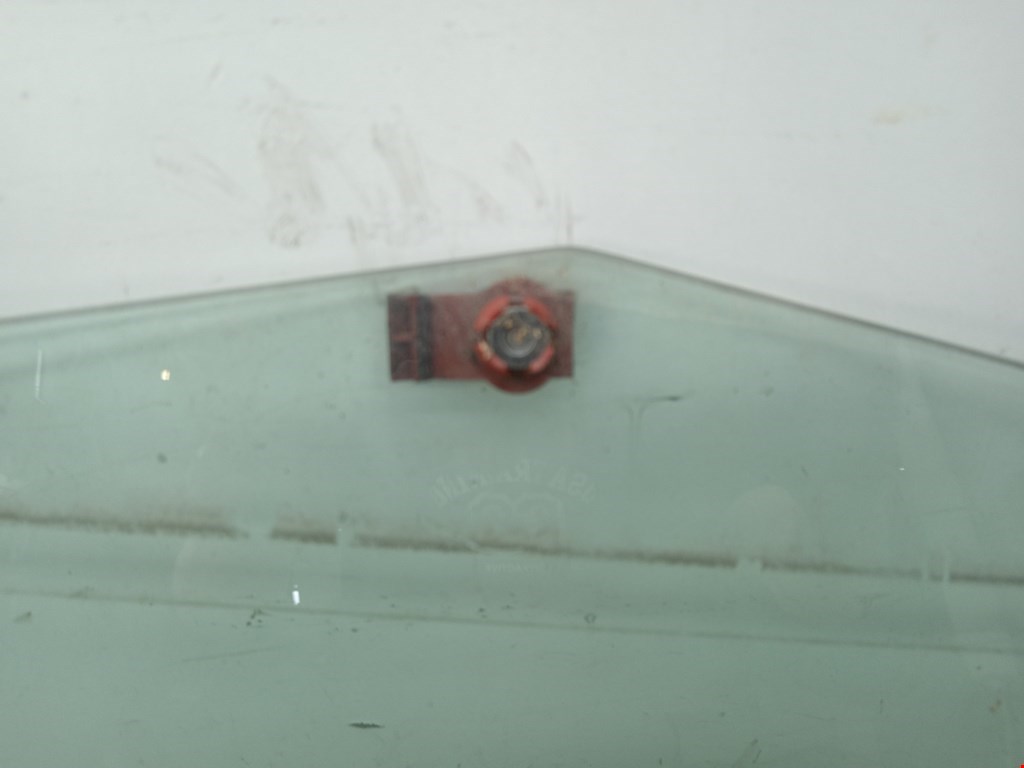 Стекло двери заднее правое BMW 5er 5 серия E39 1995-2004