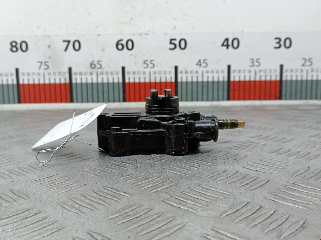 Насос топливный (электрический) MERCEDES-BENZ C-Class C-klasse W203 2000-2007