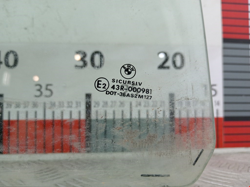 Стекло двери заднее правое BMW 5er 5 серия E39 1995-2004