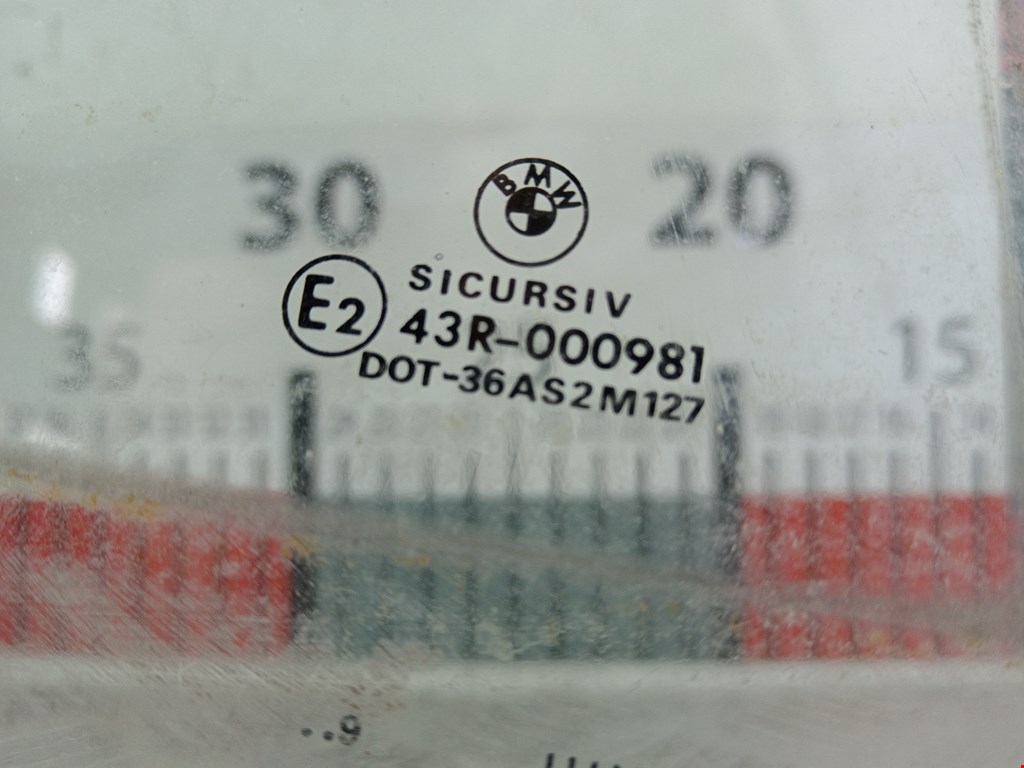 Стекло двери заднее правое BMW 5er 5 серия E39 1995-2004