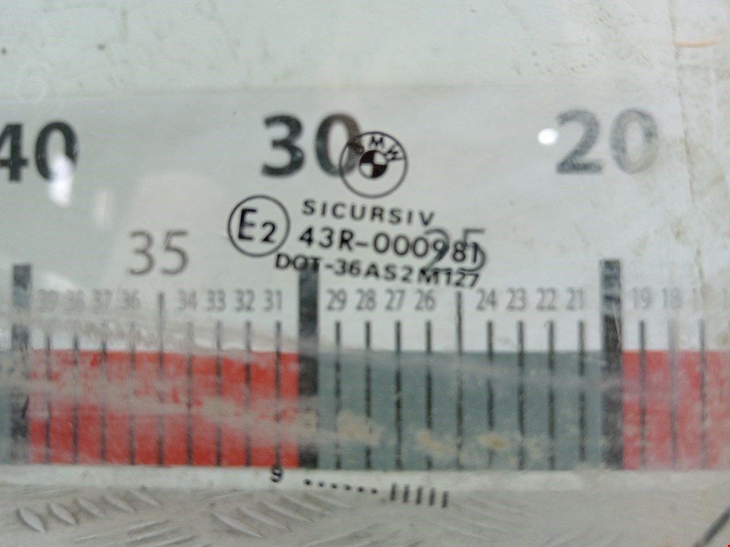 Стекло двери заднее правое BMW 5er 5 серия E39 1995-2004