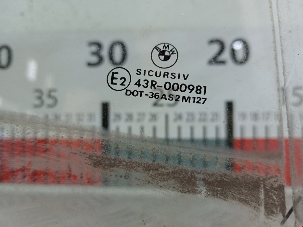 Стекло двери заднее правое BMW 5er 5 серия E39 1995-2004