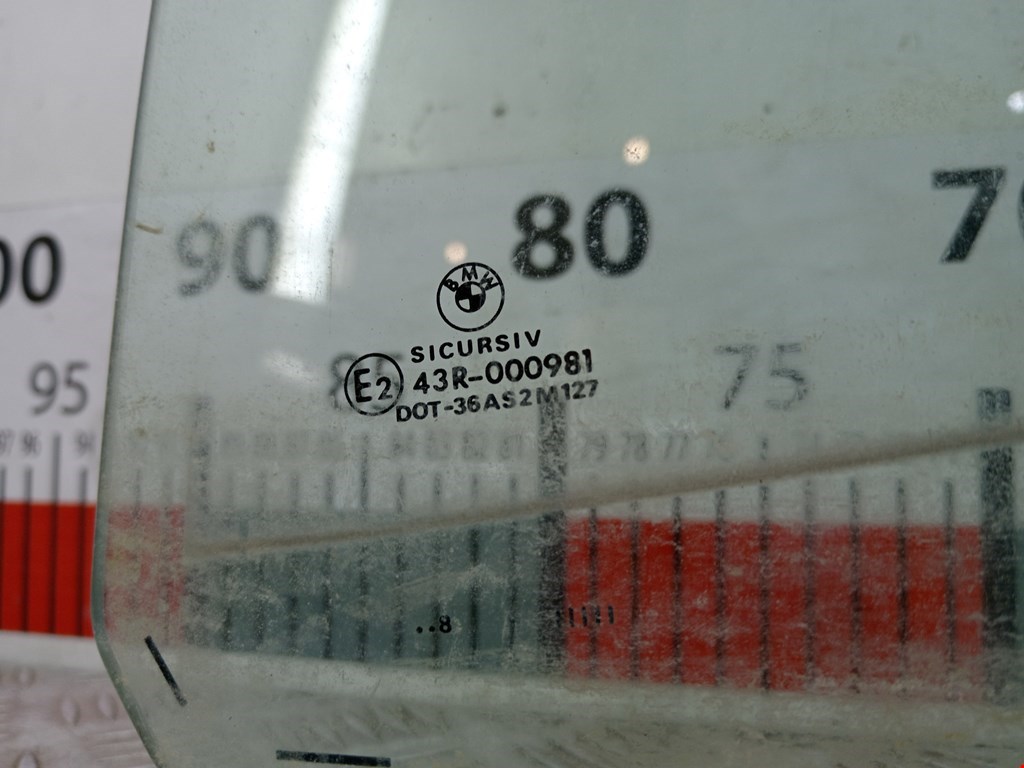Стекло двери заднее левое BMW 5er 5 серия E39 1995-2004