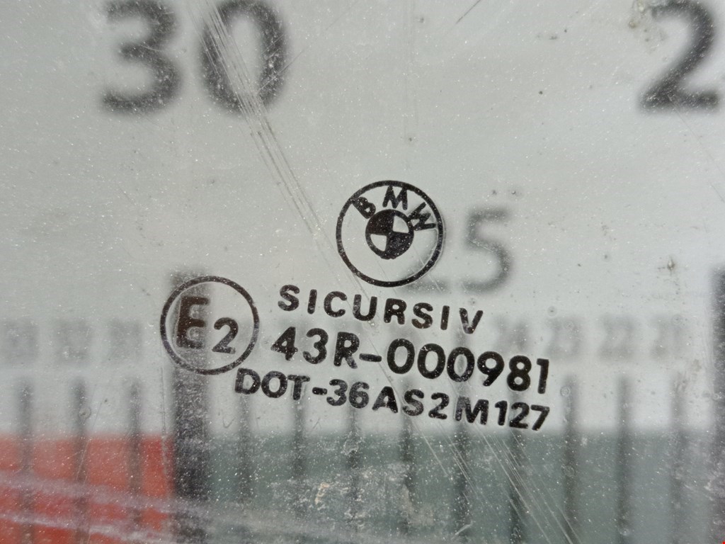 Стекло двери заднее правое BMW 5er 5 серия E39 1995-2004