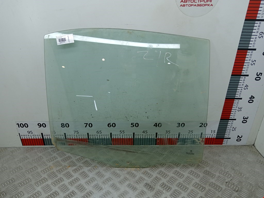 Стекло двери заднее правое BMW 5er 5 серия E39 1995-2004