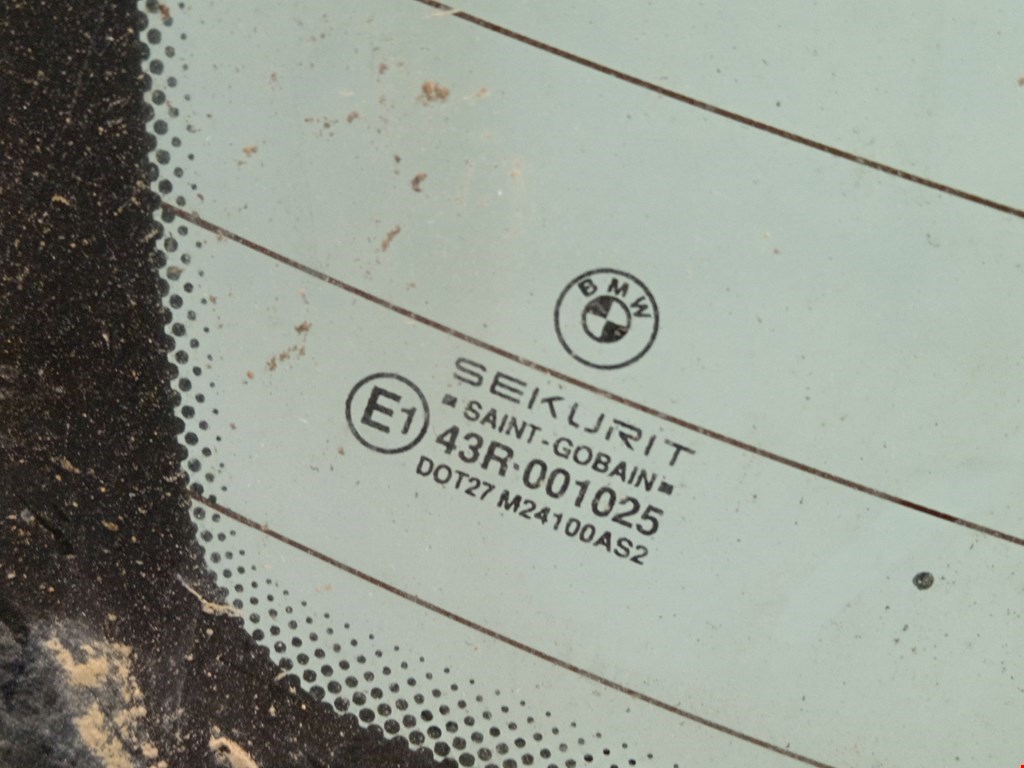 Стекло заднее BMW 5er 5 серия E39 1995-2004