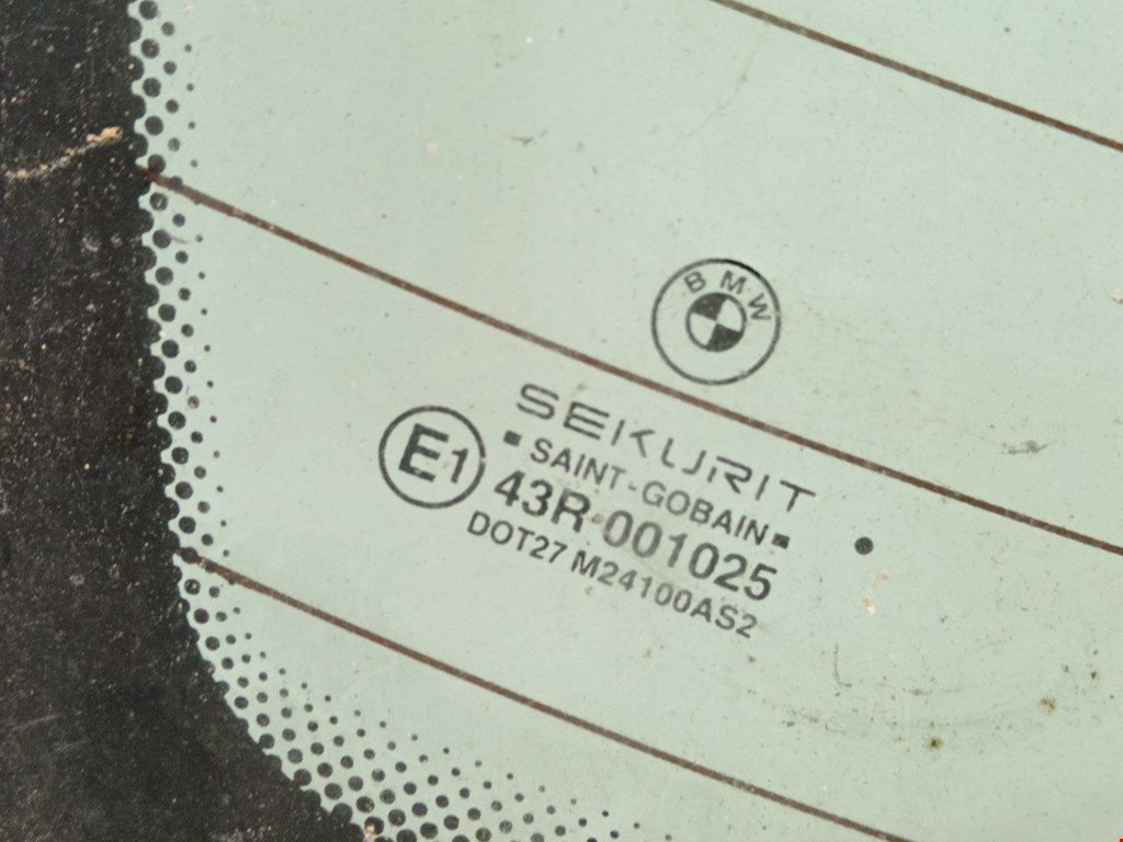 Стекло заднее BMW 5er 5 серия E39 1995-2004