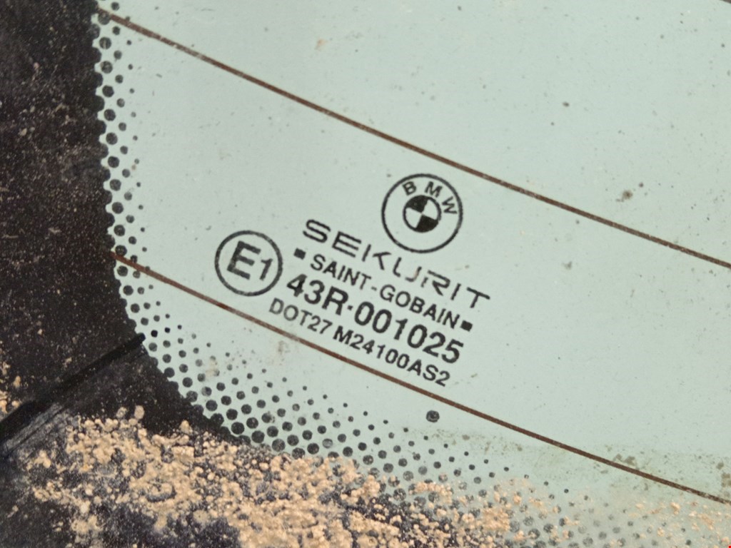 Стекло заднее BMW 5er 5 серия E39 1995-2004