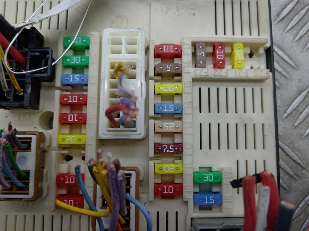 Датчик уровня в бачок омывателя RENAULT Megane III 2009-2016