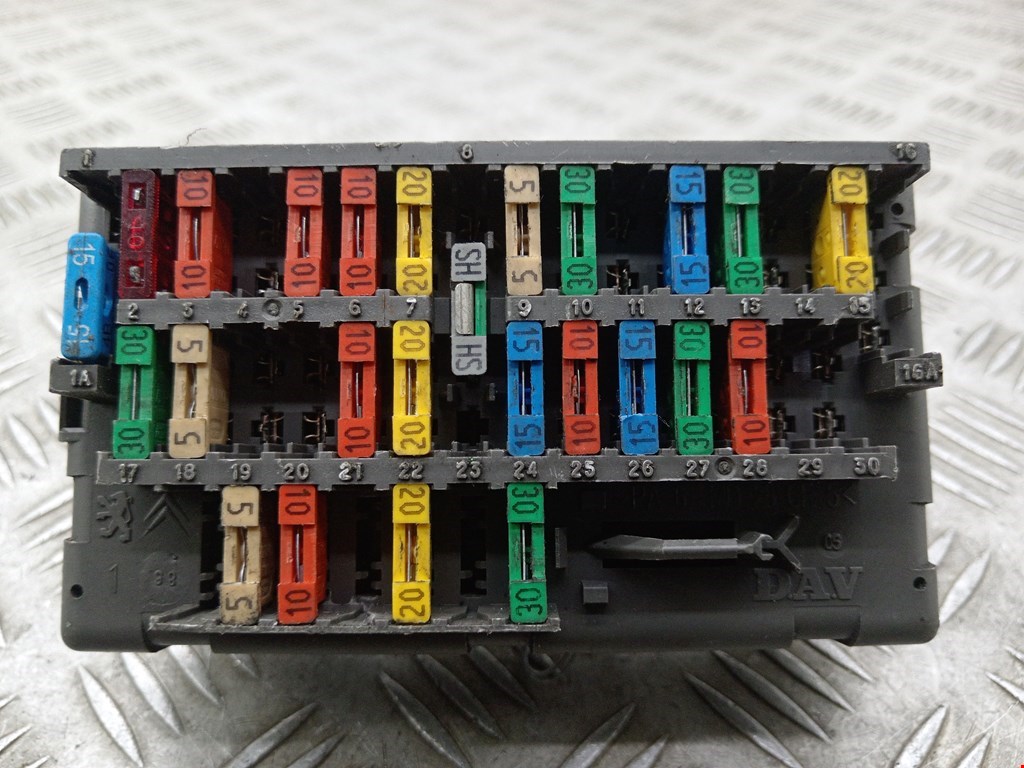 Датчик уровня в бачок омывателя PEUGEOT 406 1995-1999