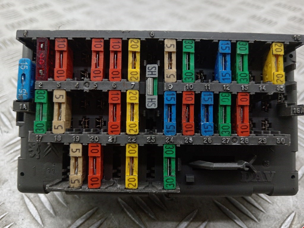 Датчик уровня в бачок омывателя PEUGEOT 406 1995-1999